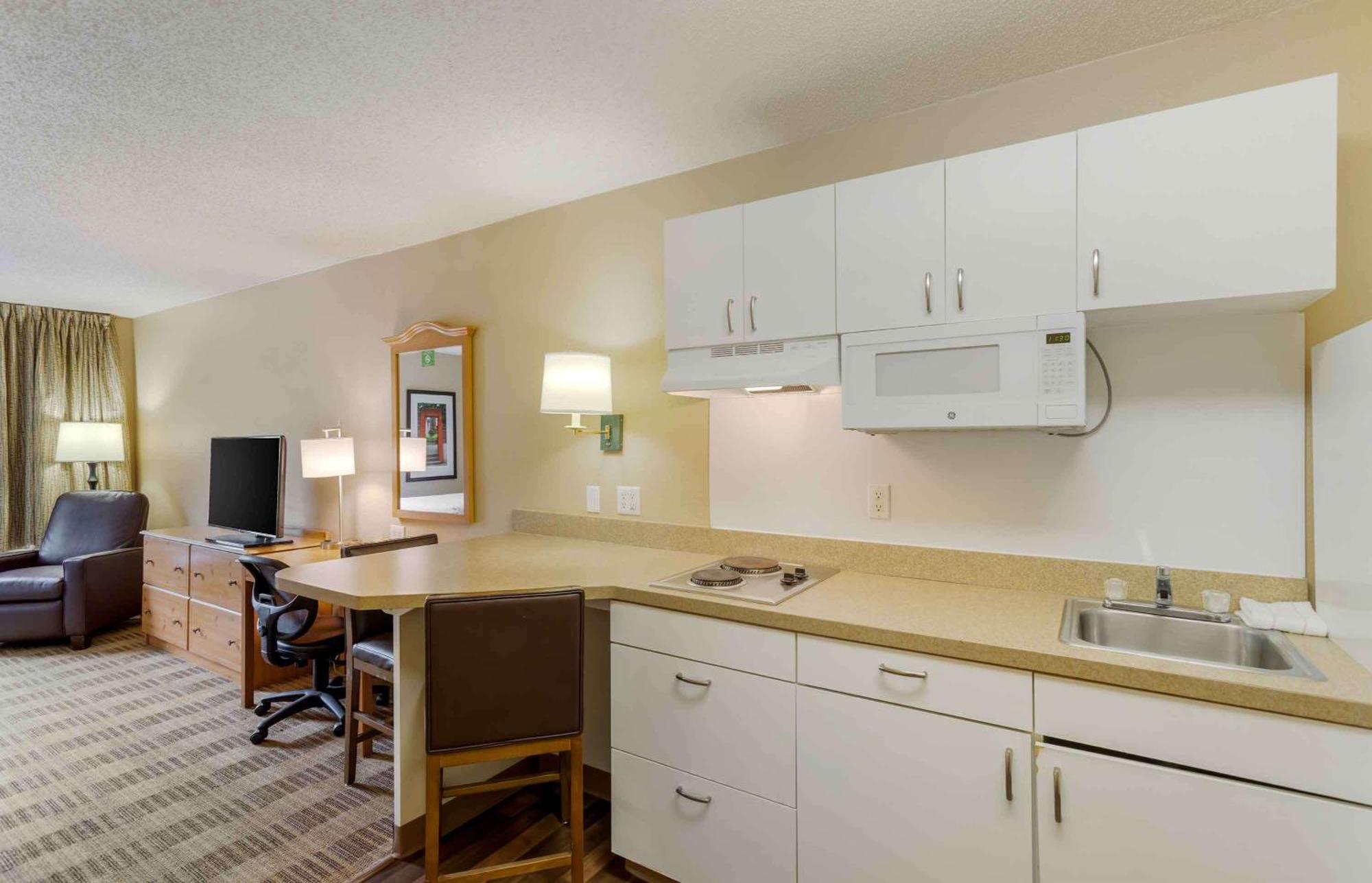 Hotel Extended America - - Germantown