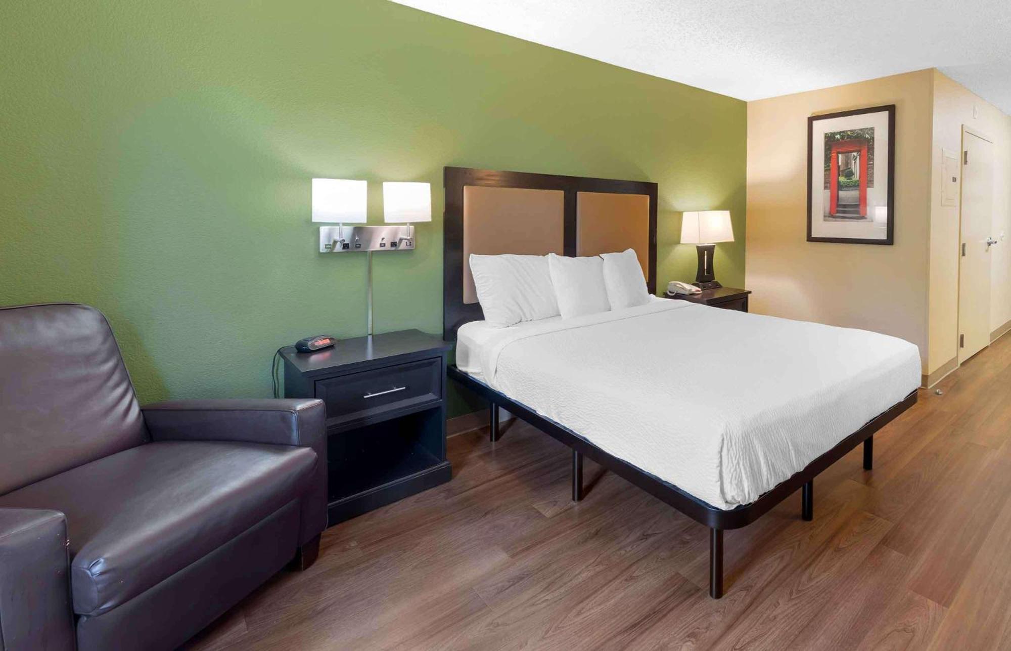 Extended America - - Germantown Hotel