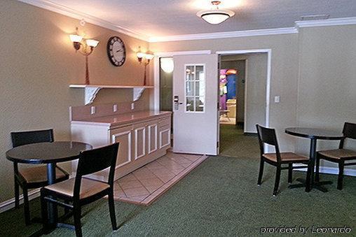 Extended America - - Germantown Hotel